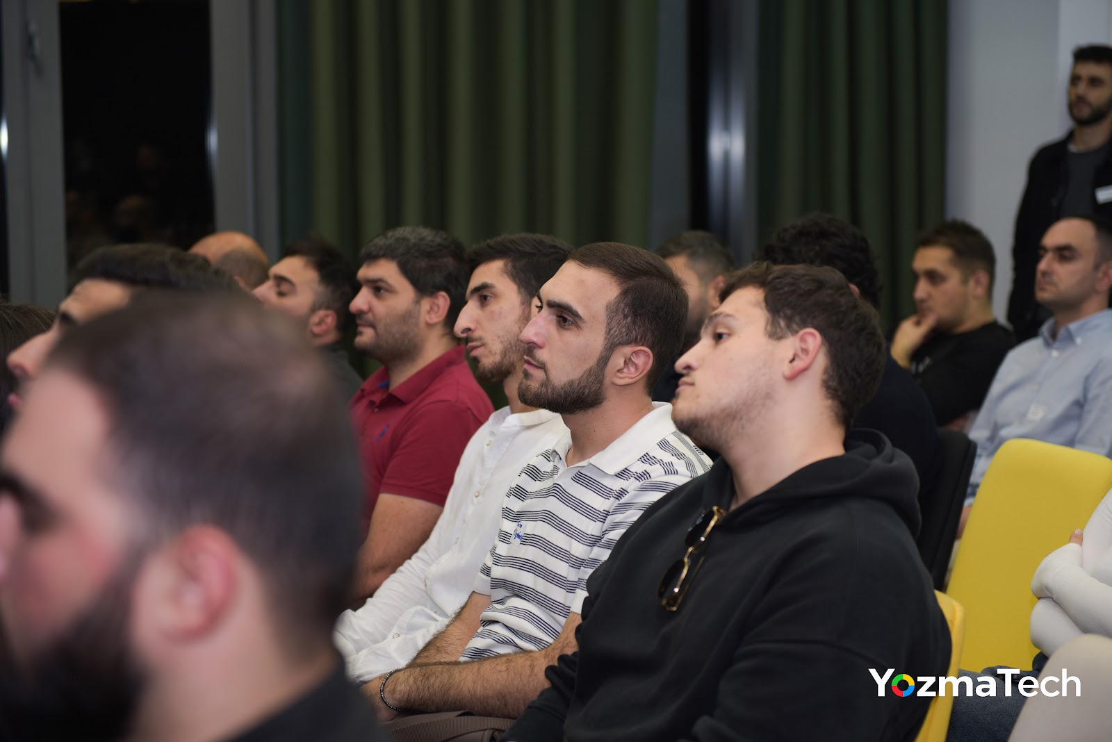 Audience at the b10x Armenia meetup