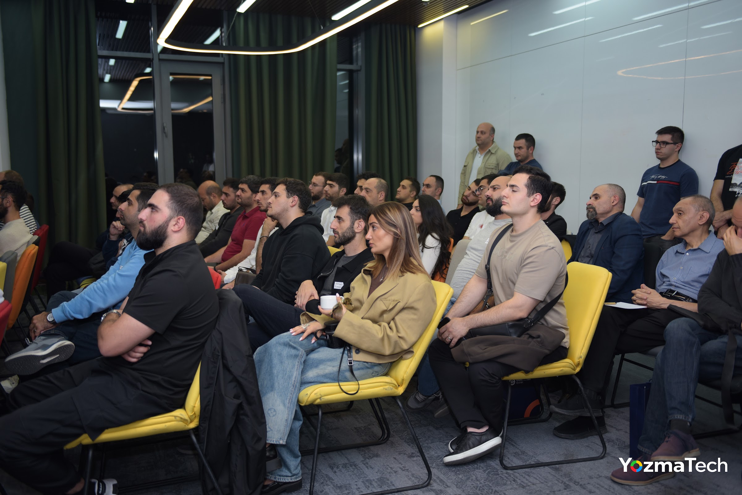 Audience at the b10x meetup